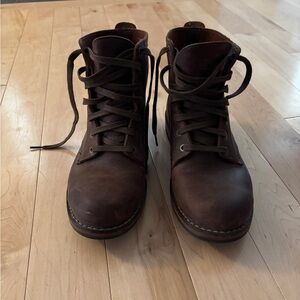 Danner Williams 6” Leather boots (run large)